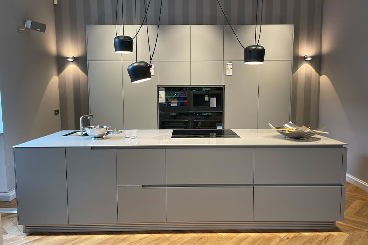 Bora Kochfeldabzug live im JOPPE Showroom Braunschweig