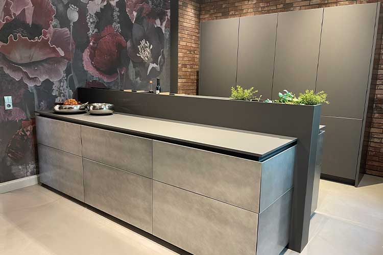 Küchenfronten live vergleichen im JOPPE Showroom Braunschweig
