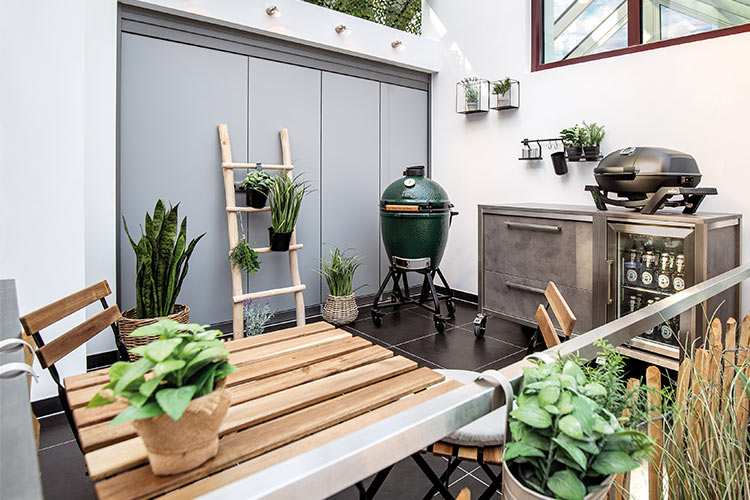 BURNOUT Kitchen Loft-Küche mit Altholz-Kombination